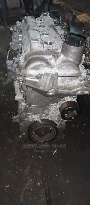 Nissan HR 15 Slim Engine