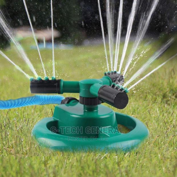 Generic 3-Arm Automatic Rotating Water Sprinkler - main view