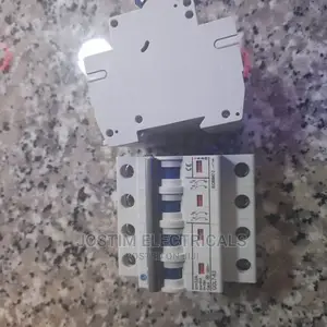 32a 4pole Solar MCB