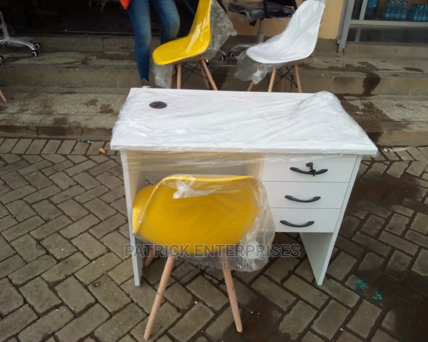 0.9 MTRS Study Complete Desk Plus Chair