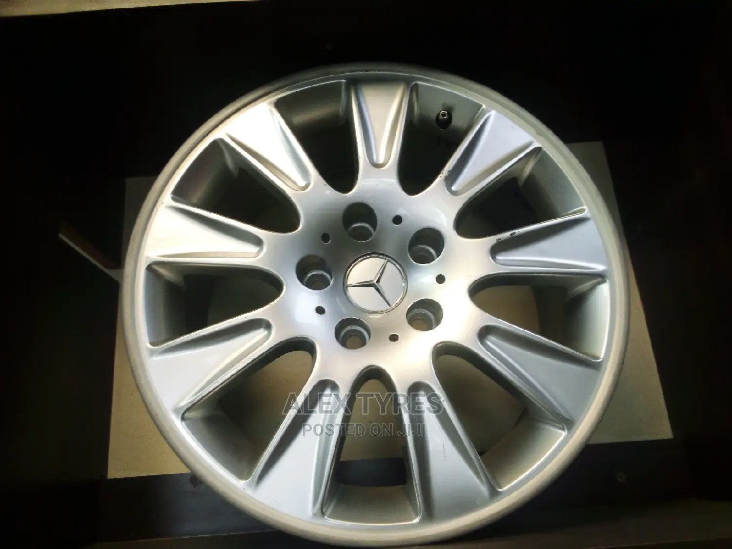 Size 16 Inches Mercedes Benz Alloy Rims Set