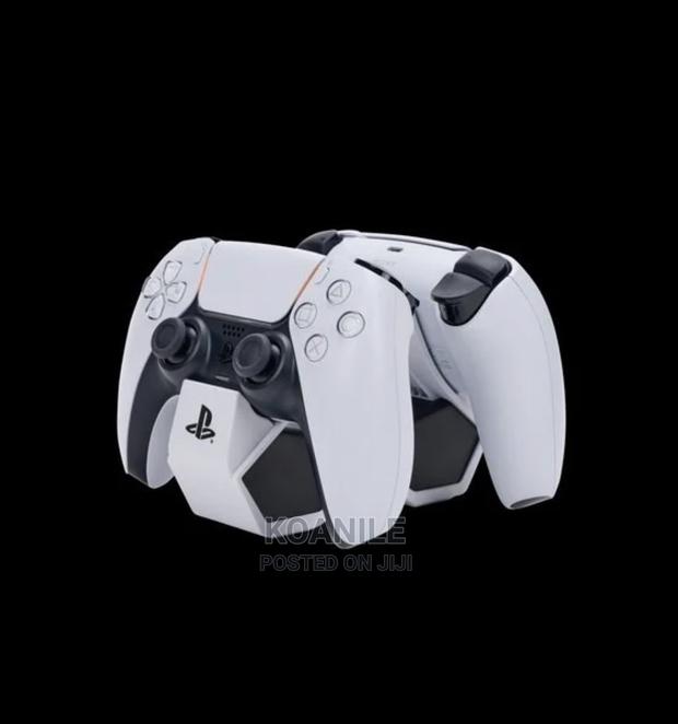 PS5 Twin Charging Station For Dualsense Wireless Controllers - thumbnail 3