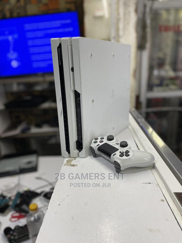 PS4 Pro White, Open Box - thumbnail 5