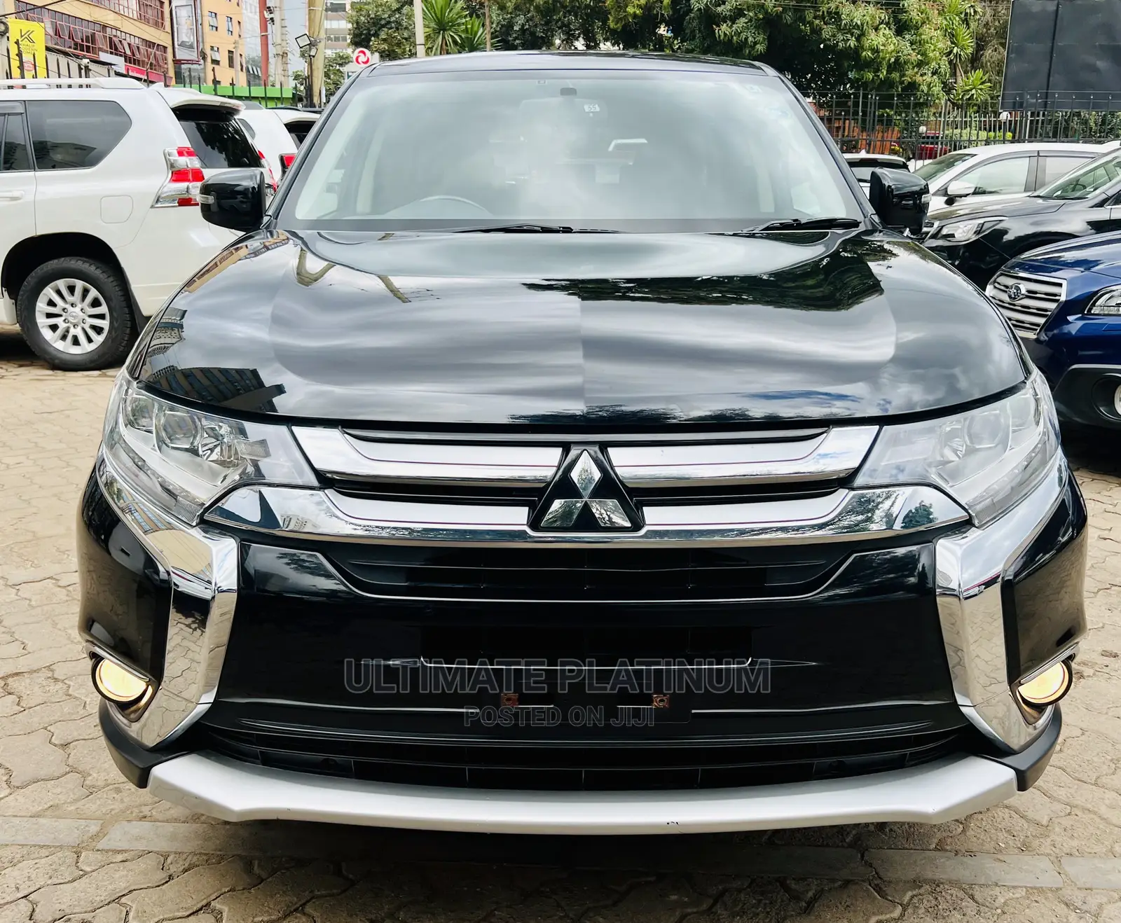 Mitsubishi Outlander 2016 Black