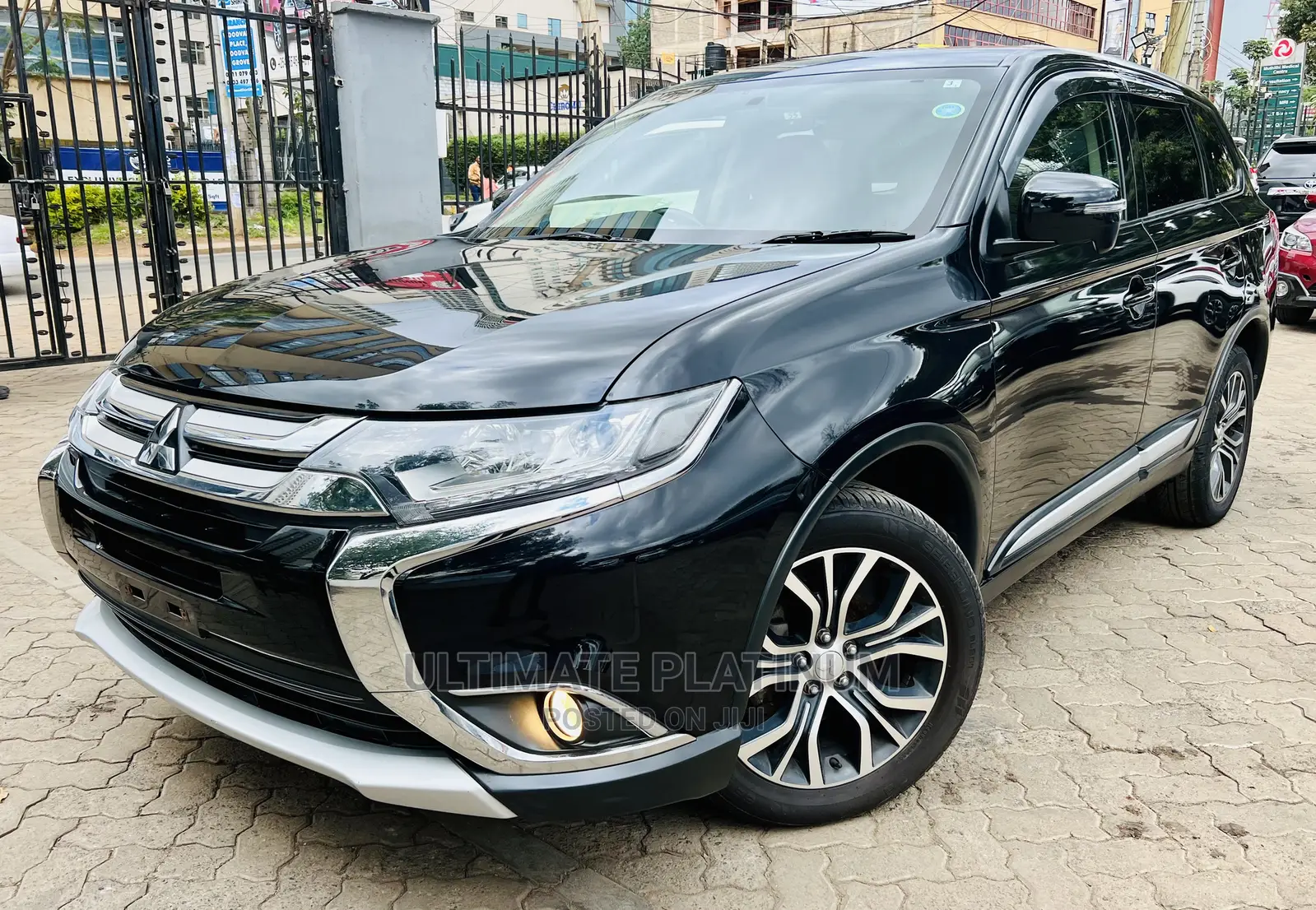 Mitsubishi Outlander 2016 Black