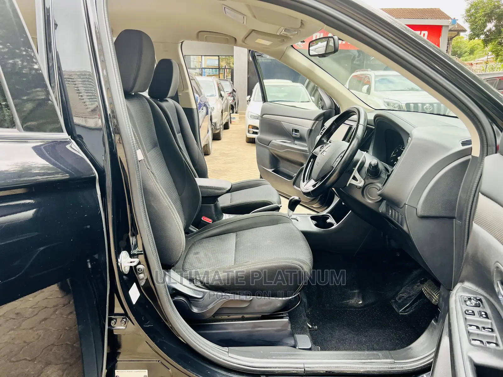 Mitsubishi Outlander 2016 Black