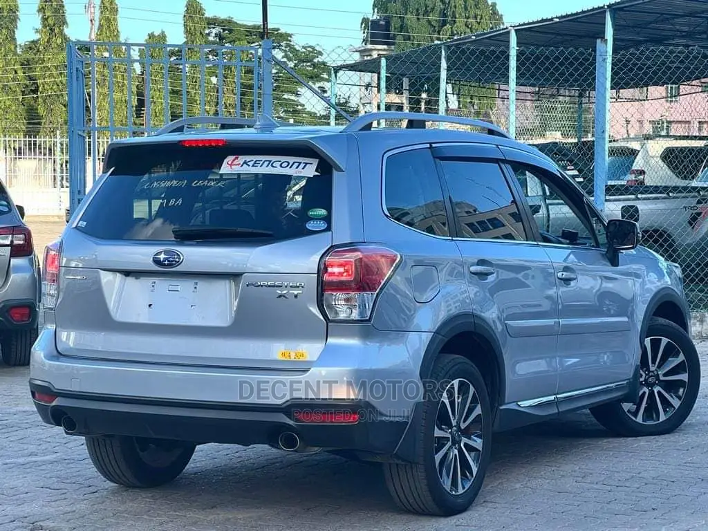 Subaru Forester 2.0XT Premium AWD 2016 Silver