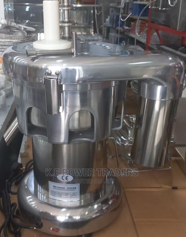 Generic Top Commercial Juicer - main view