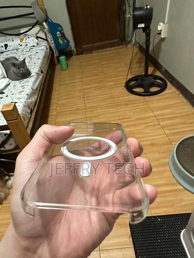 Authentic Apple Clear Magsafe Case for iPhone 14 Pro Max - thumbnail 6