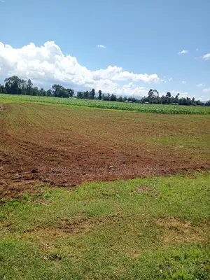 10 Acres Moiben Garage.