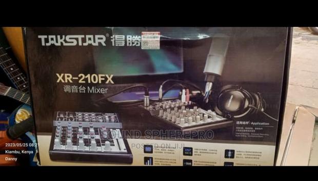 Takstar XR 210FX Studio Mixer