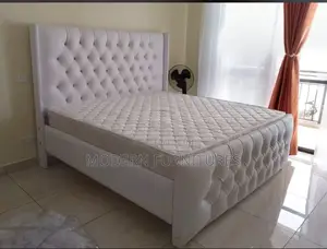 6/6 Tufted Bed