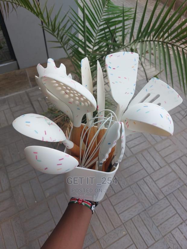 *Unique White Marble Silicon Spoon Set