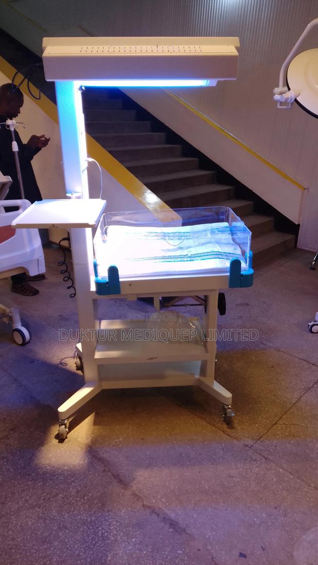 Baby Warmer/ Infant Incubator - thumbnail 2