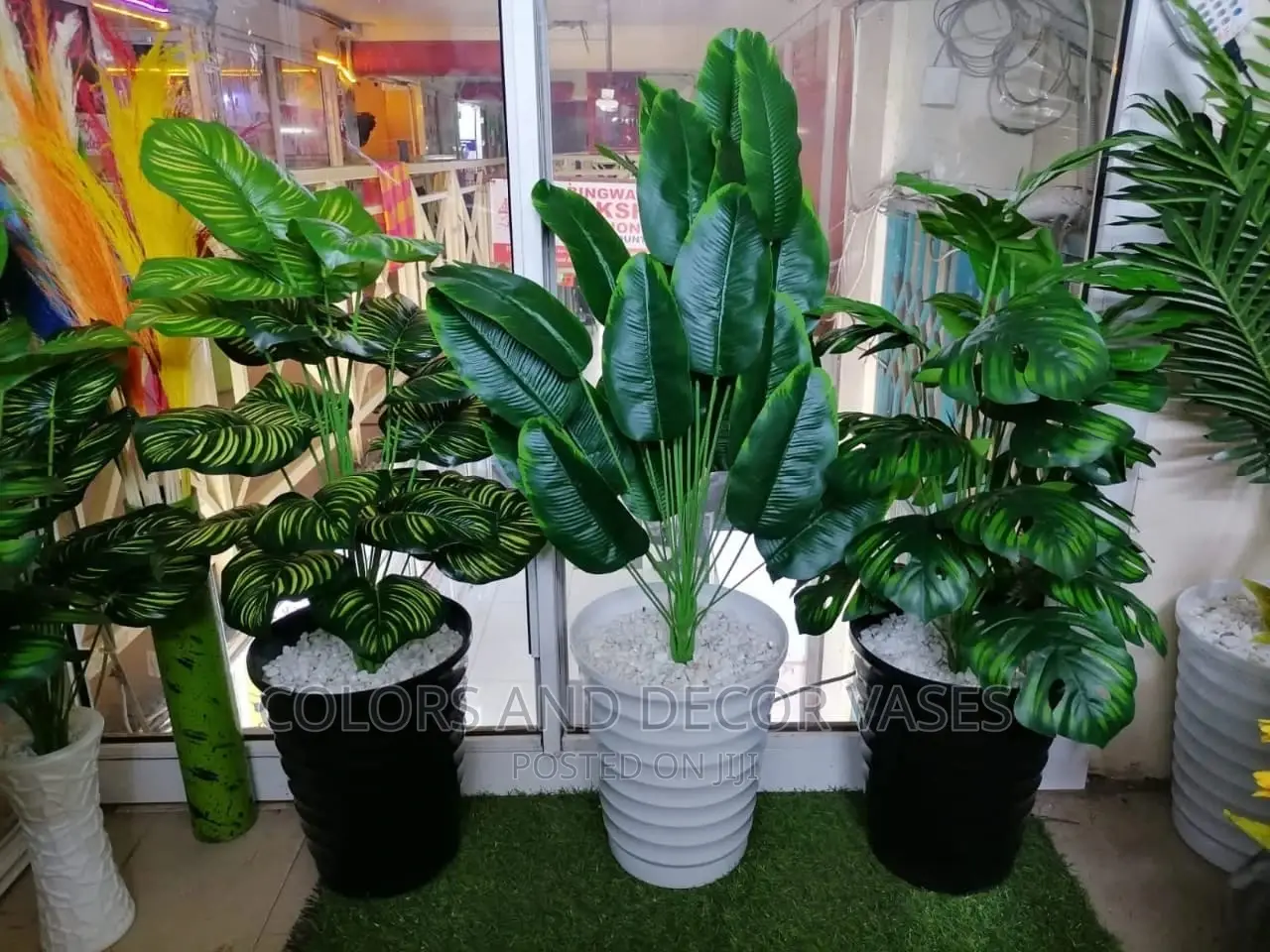 1.1m Artificial Plants+ Plastic Vase
