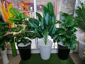 1.1m Artificial Plants+ Plastic Vase