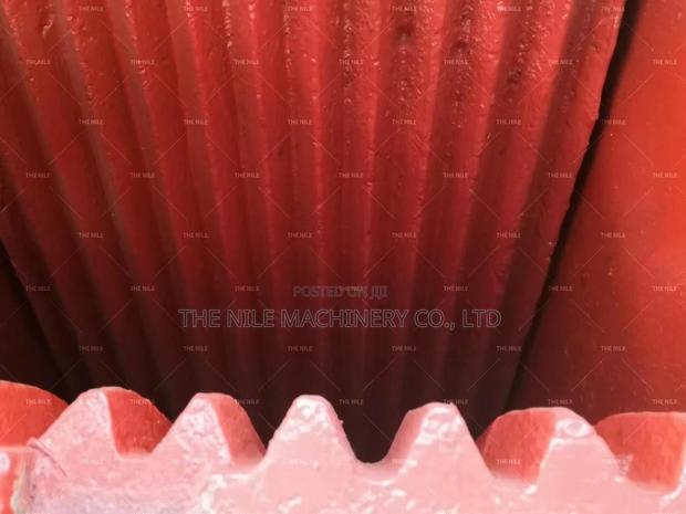 Movable and Fixed Jaw Plate - main view