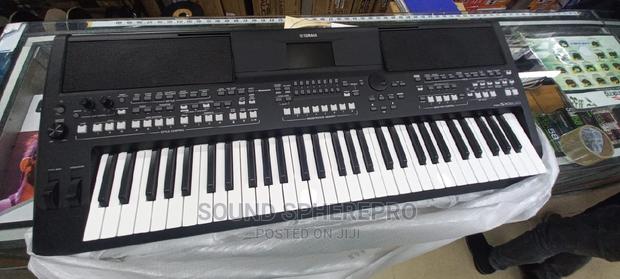 Yamaha PSR-600 Keyboard - main view