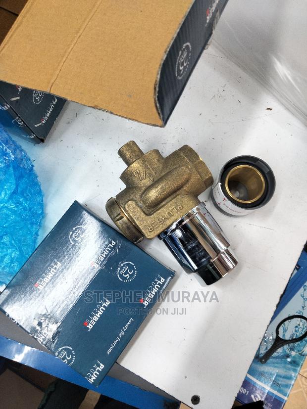 Plumber Flushing Valve 11/2 - main view