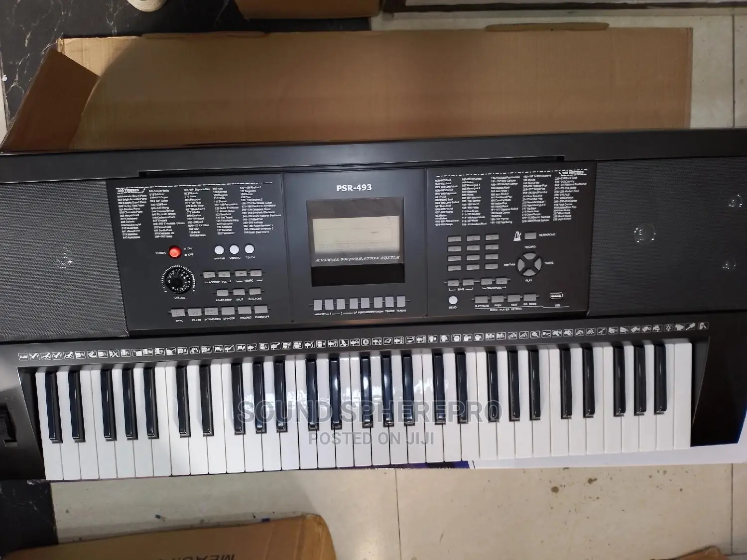 PSR-493 61 Keys Electronic Keyboard