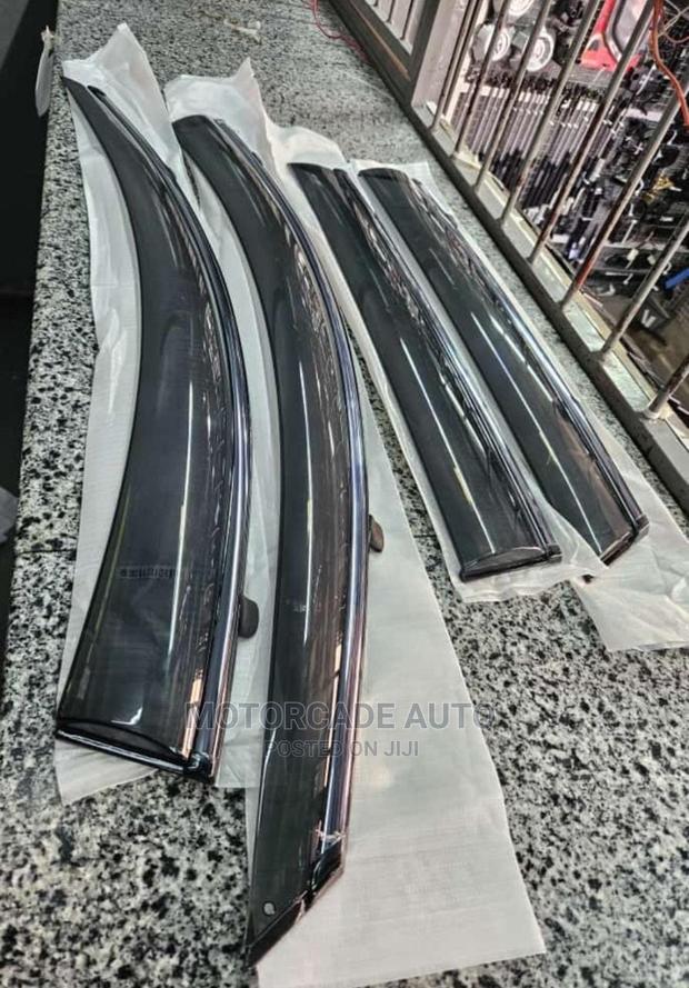 Mazda CX-5 Original Windbreakers - main view