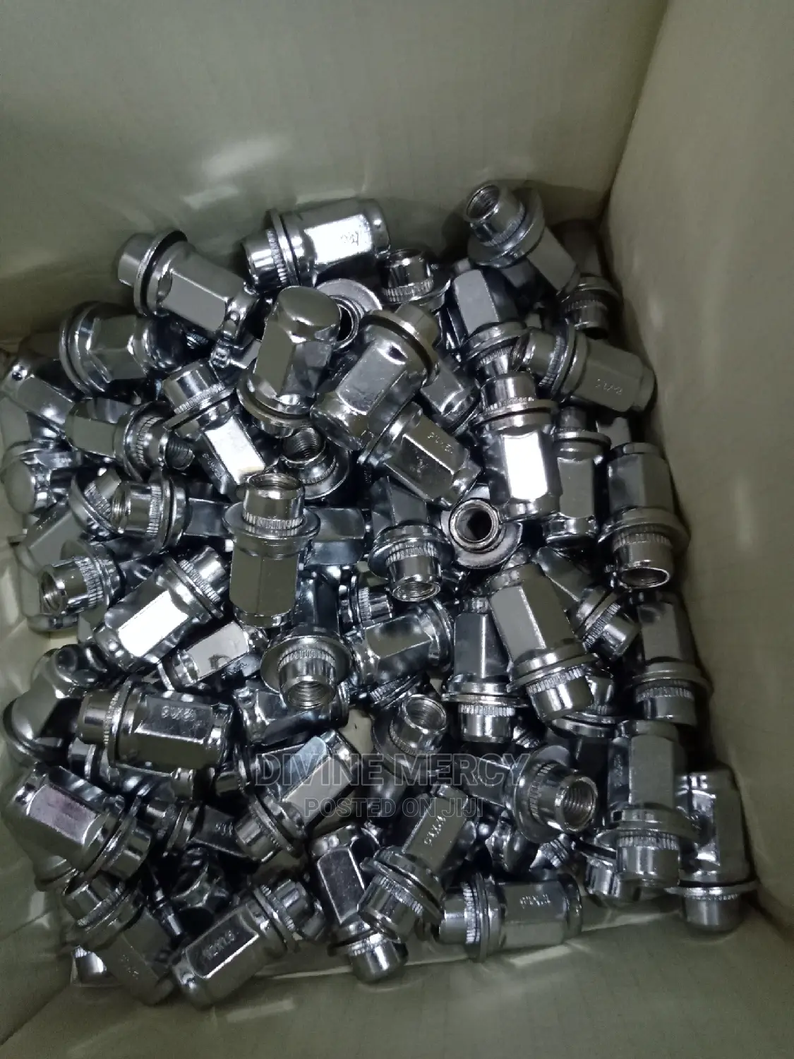 Special Nuts/Toyota/Nissan