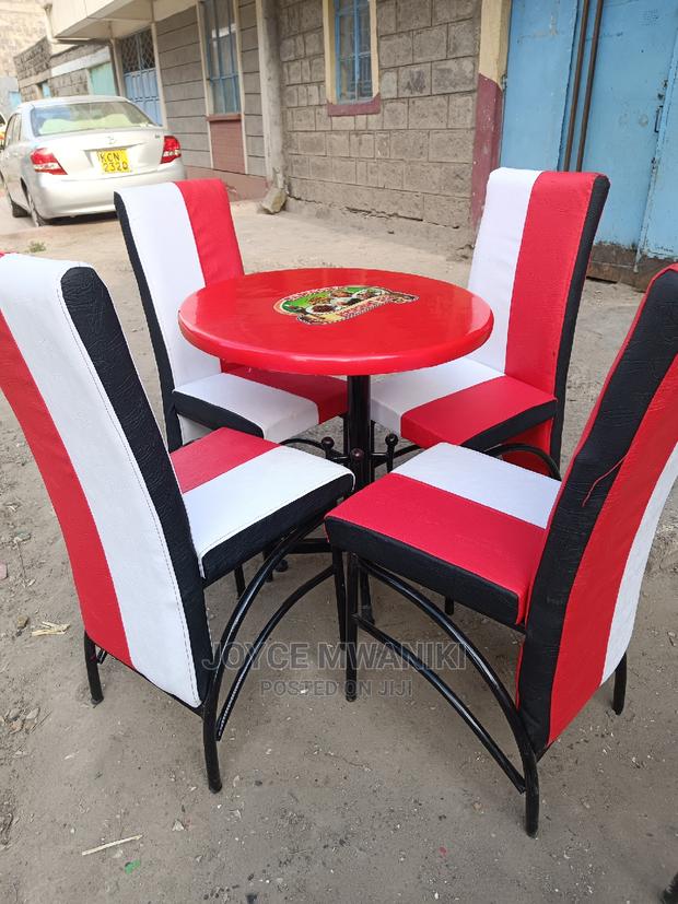 Executive Restaurant Set of 4 Chairs and Table