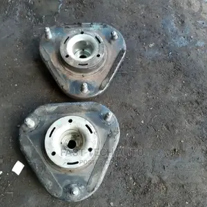 Toyota Vanguard Shock Mounting