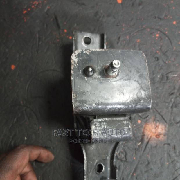Subaru Impreza Engine Mounting