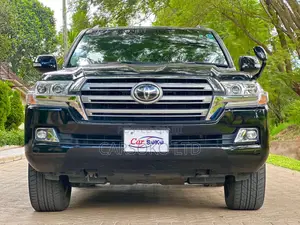 Toyota Land Cruiser 2016 Black