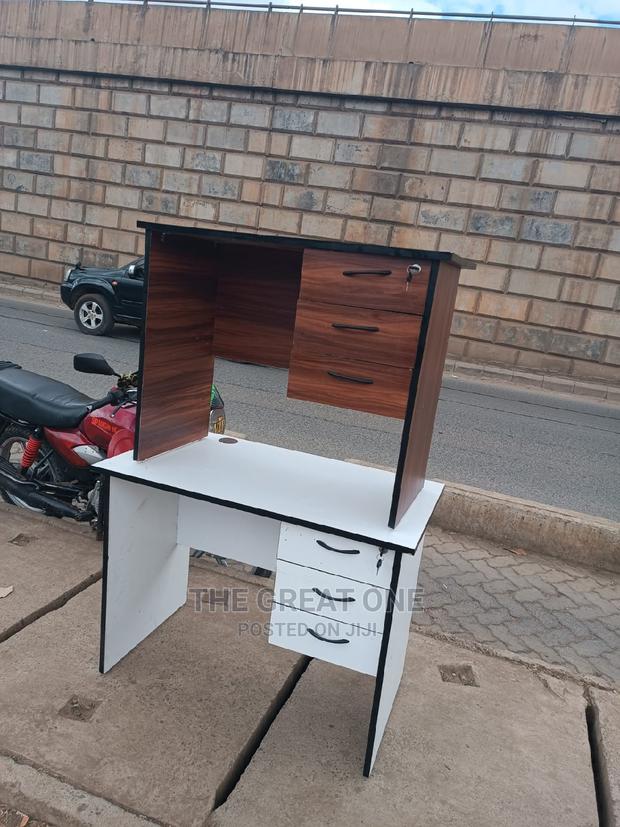 Office Desks - main view