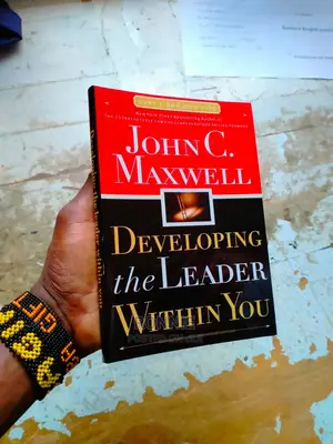 Developing the Leader Within You Book by John C. Maxwell
