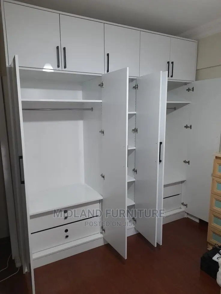 Kitchen/ Wardrobe Installation / Kitchen Cabinet
