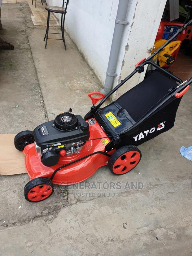 Quality Lawn Mower - main view