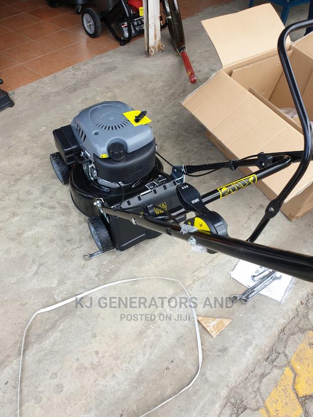 3hp UK Lawn Mower. - main view