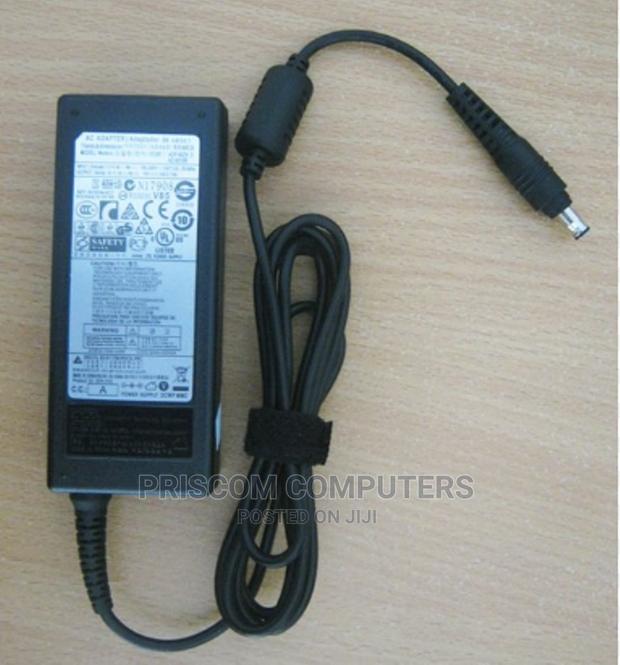 Samsung NP900X3E, NP900X3F, NP900X3G Charger Adapter - main view