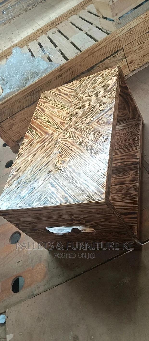 Coffee Table 8383 - main view