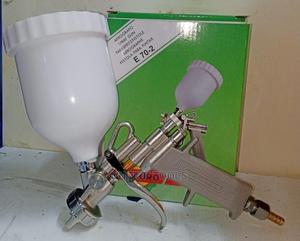 Aerografo Spray Gun With Plastic - main view