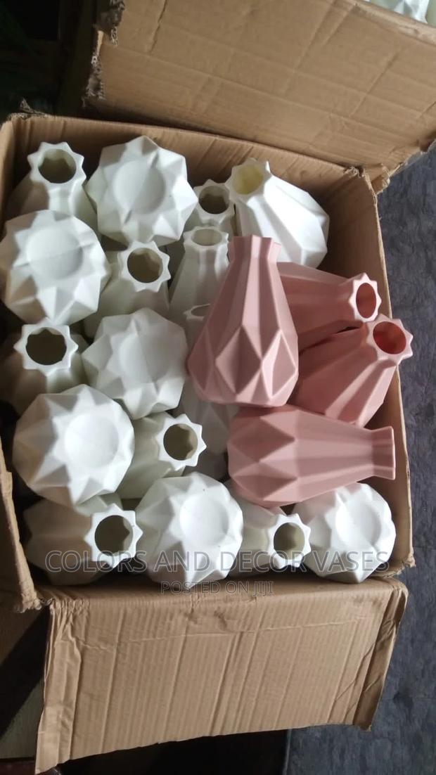 Plastic Vases Wholesale - thumbnail 2