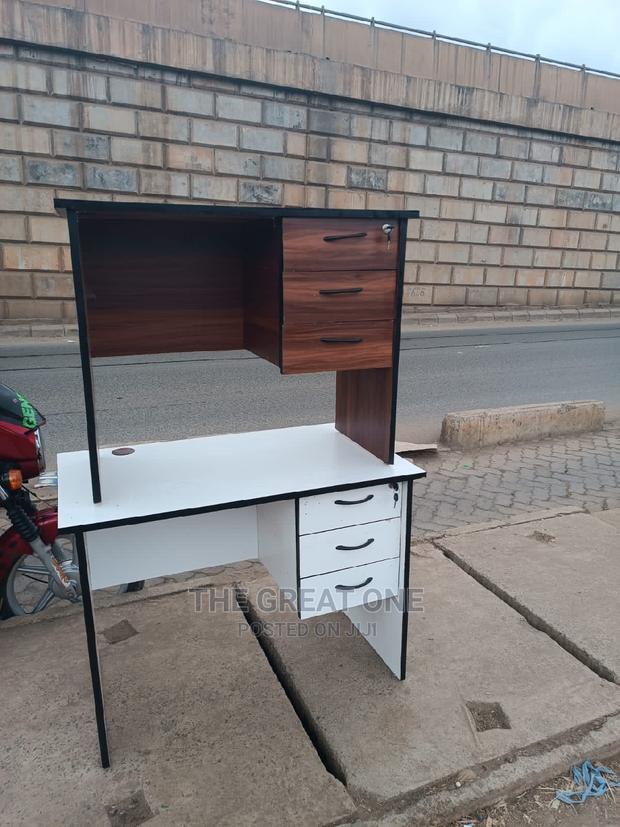 Office Desks - main view