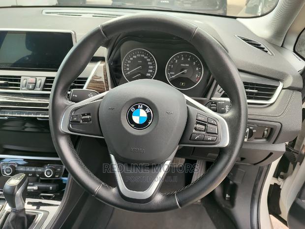 BMW 218i 2016 White - thumbnail 4