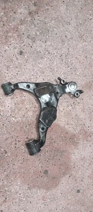Toyota Prado 120 Lower Arm