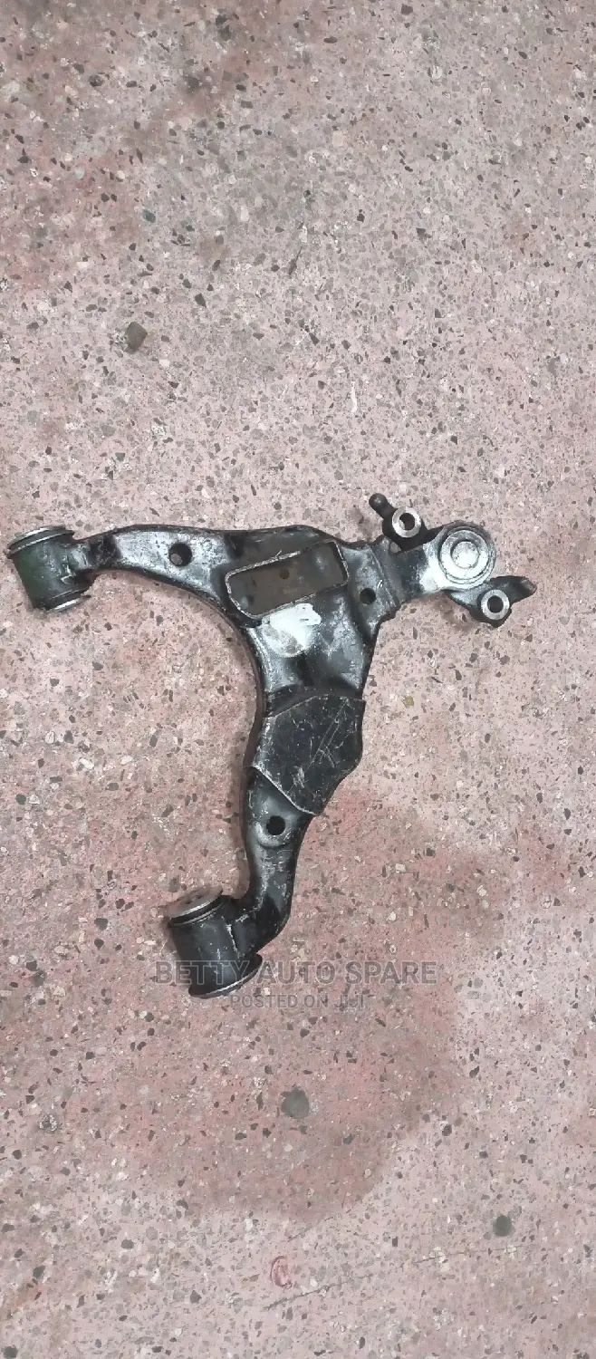 Toyota Prado 120 Lower Arm