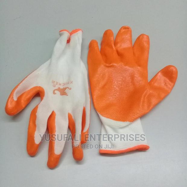 Hand Gloves In Wholesale - main view