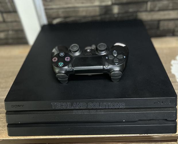 Home Used PS 4 Pro - thumbnail 4