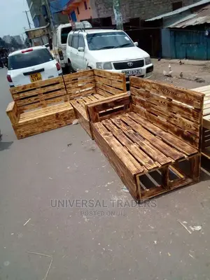 7 Seater Pallet Set - Unique Design