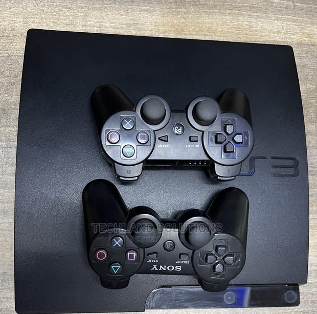 Chipped Ps3 ( 15 Games , 2 Pads - thumbnail 3