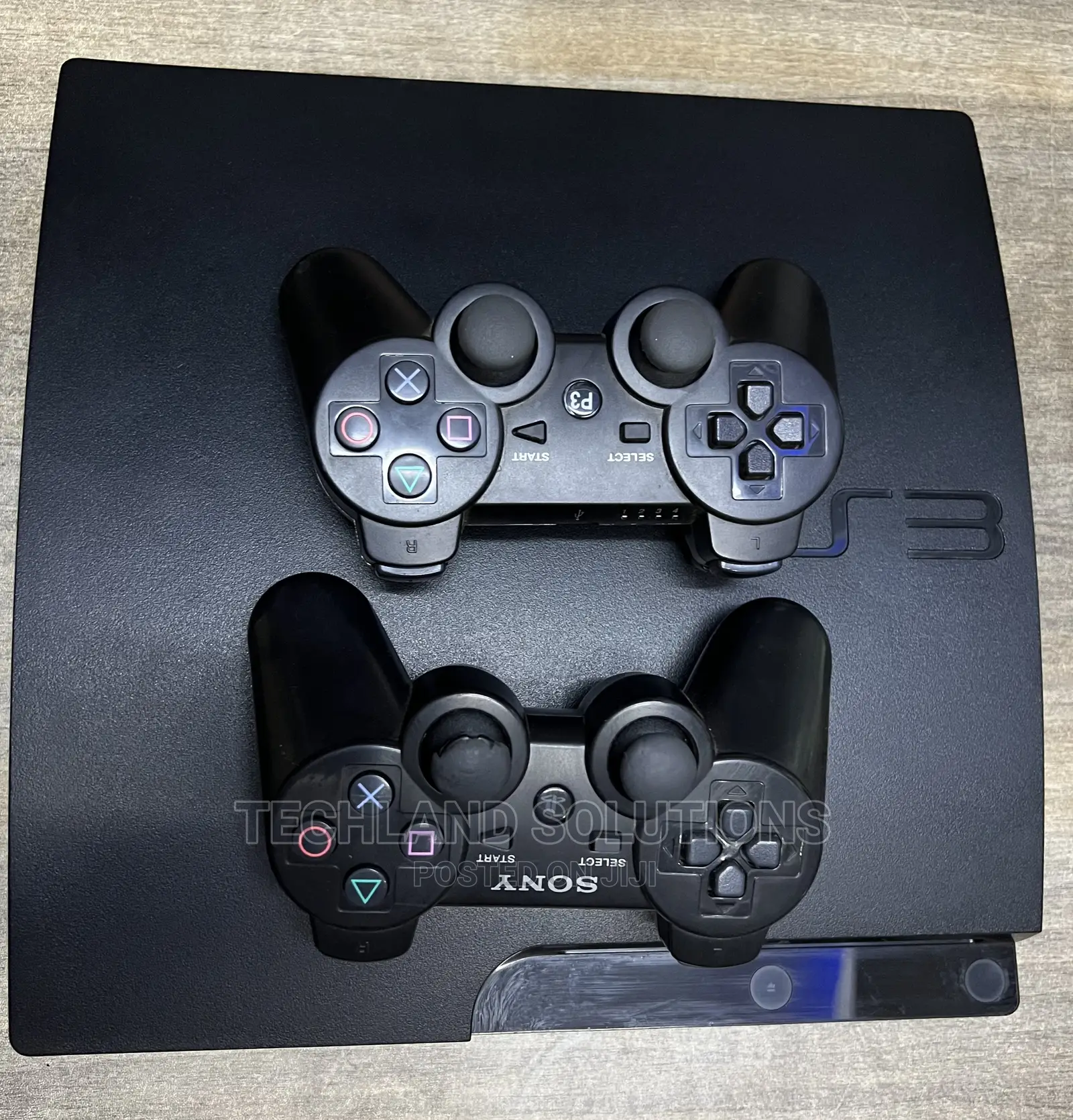 Chipped Ps3 ( 15 Games , 2 Pads