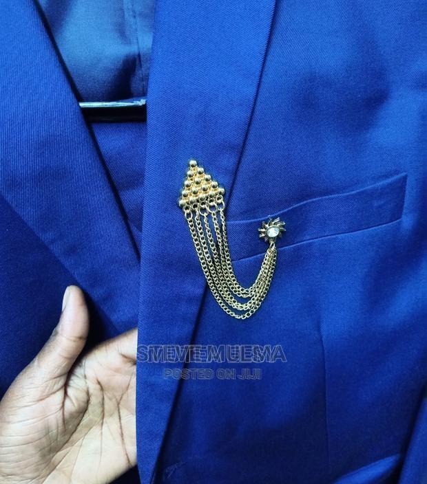 Chain Lapel Pin. - main view