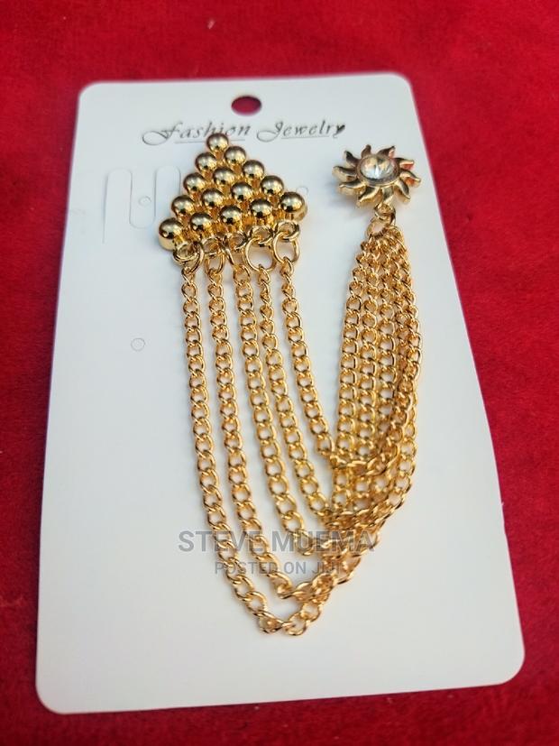 Chain Lapel Pin. - thumbnail 2